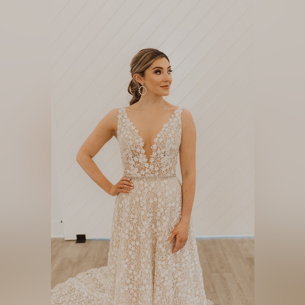 Casablanca Wedding Dress Liliana